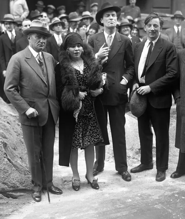 Framed Print : Mae West, Alan Brooks, and Stan Stanley of the play Framed Print : Mae West, Alan Brooks, and Stan Stanley of the play