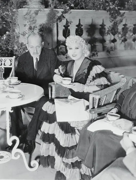 Framed Print : Mae West Having Tea with Lord Byng Framed Print : Mae West Having Tea with Lord Byng