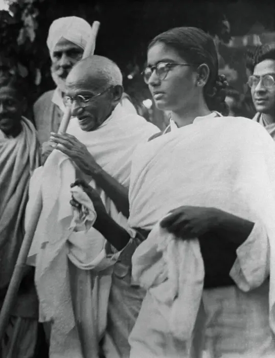 Framed Print : Mahatma Gandhi with Granddaughter Before Assassination