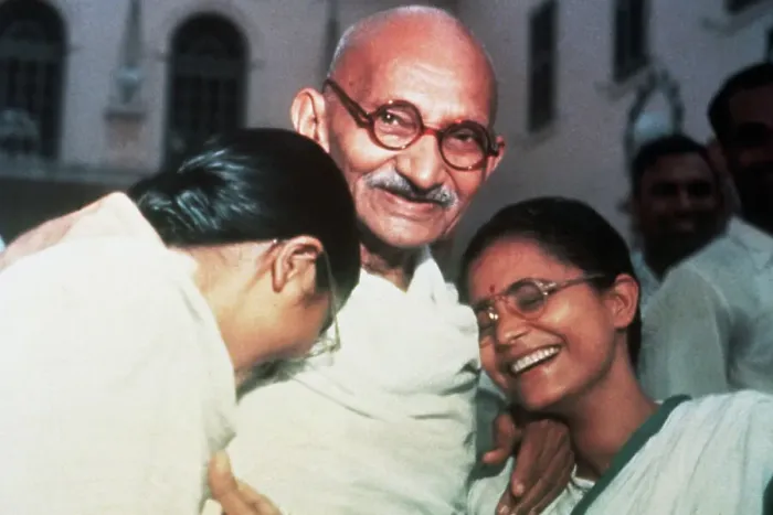 Framed Print : Mahatma Gandhi Laughing with Granddaughters Framed Print : Mahatma Gandhi Laughing with Granddaughters