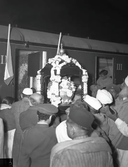 Framed Print : Mahatma Gandhi's Funeral