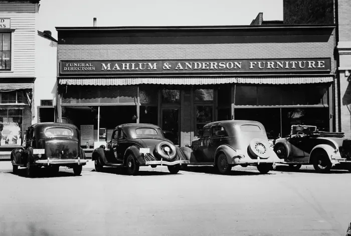Framed Print : Mahlum & Anderson Funeral Parlour Framed Print : Mahlum & Anderson Funeral Parlour
