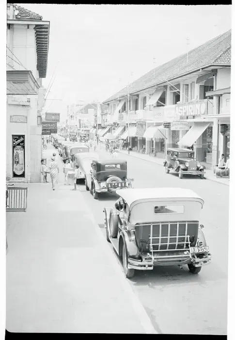Framed Print : Main Shopping District of Bandoeng Framed Print : Main Shopping District of Bandoeng