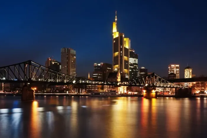 Framed Print : Mainhattan - Frankfurt Skyline Framed Print : Mainhattan - Frankfurt Skyline
