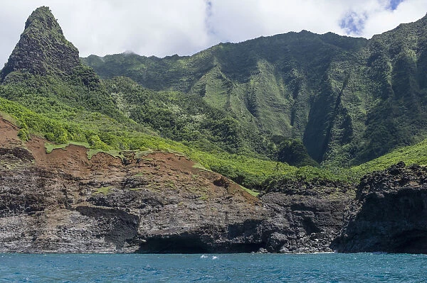 Majestic views of extreme terrain along the Na Pali Coast, Kauai, Hawaii, USA