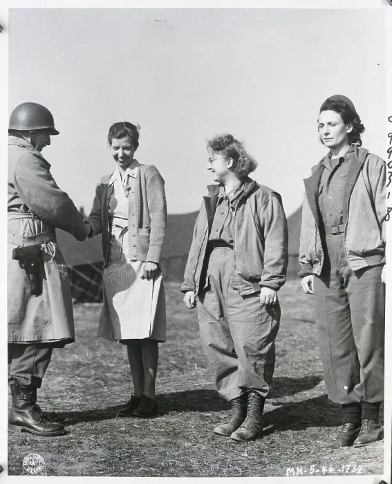 Framed Print : Major Gen. Presents Medals To Women