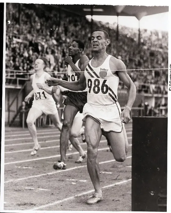 Framed Print : Mal Whitfield Winning 800 Meter Final