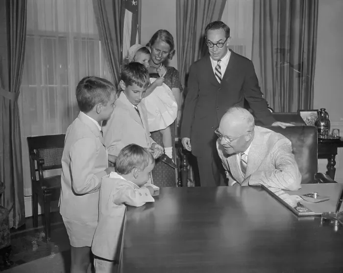 Framed Print : Malcolm Forbes and Family Meeting President Eisenhower Framed Print : Malcolm Forbes and Family Meeting President Eisenhower