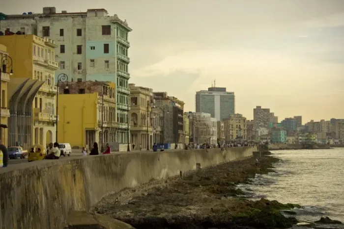 Framed Print : Malecon Avenue Coastal Road in Havana Cuba with Vintage Apartments and Urban Skyline Framed Print : Malecon Avenue Coastal Road in Havana Cuba with Vintage Apartments and Urban Skyline