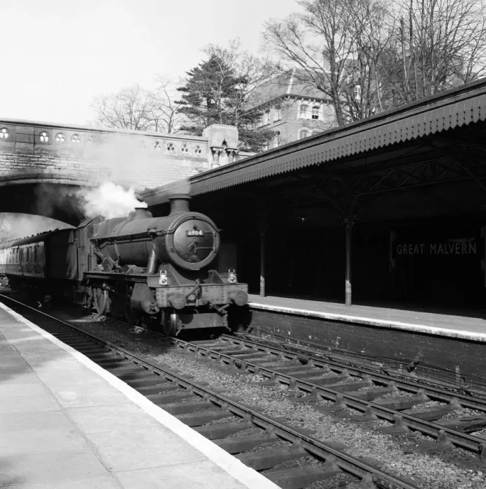Framed Print : Malvern Station