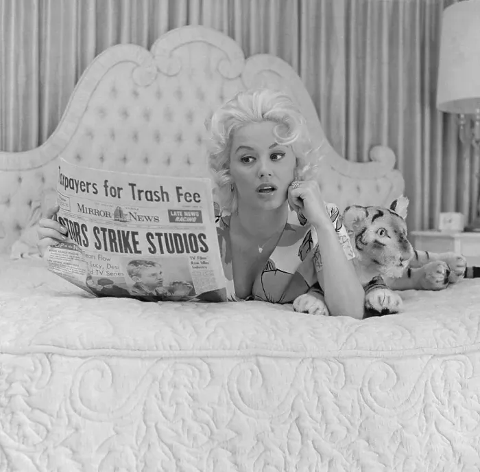 Framed Print : Mamie Van Doren Lying in Bed with Newspaper