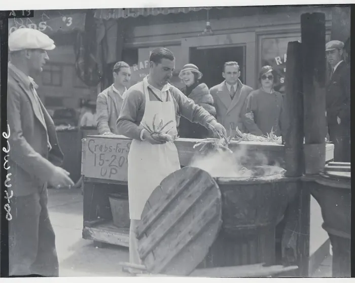 Framed Print : Man Preparing Crabs for Customers Framed Print : Man Preparing Crabs for Customers