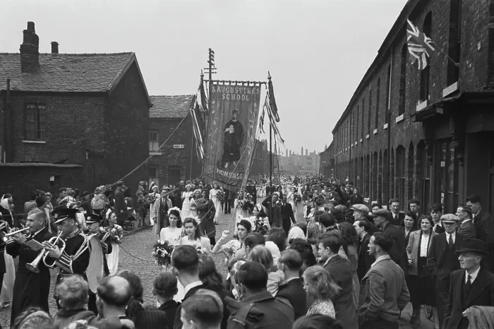 Framed Print : Manchester Street Parade, 1951 Framed Print : Manchester Street Parade, 1951