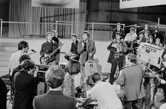 Framed Print : Manfred Mann On Ready Steady Go! Framed Print : Manfred Mann On Ready Steady Go!