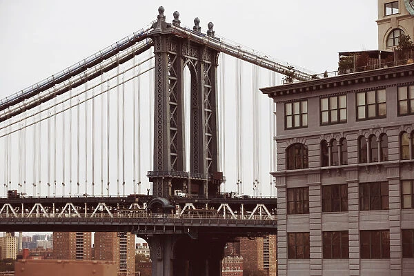 Manhattan bridge close-up