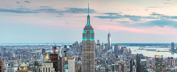 Manhattan skyline panoramic, New York city, USA