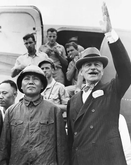 Framed Print : Mao Tse-Tung & Maj. Gen. Patrick Hurley Framed Print : Mao Tse-Tung & Maj. Gen. Patrick Hurley