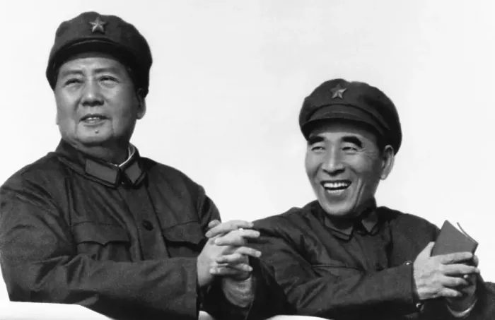 Framed Print : Mao Tse-Tung W / Lin Piaor Leaning On Rail
