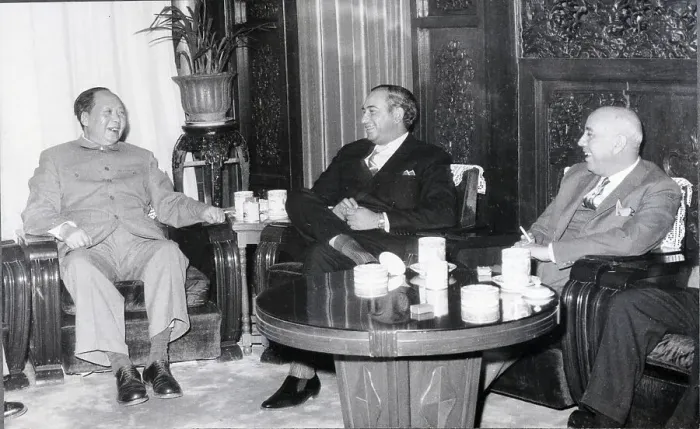 Framed Print : Mao Tse-Tung With Zulfigar Ali Bhutto Framed Print : Mao Tse-Tung With Zulfigar Ali Bhutto
