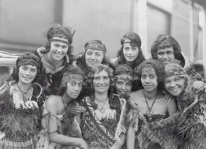 Framed Print : Maori Women Framed Print : Maori Women