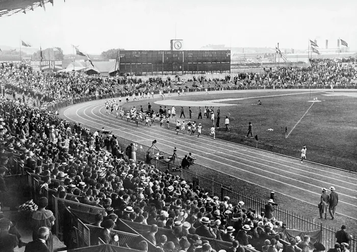 Framed Print : The Marathon At The Paris Olympics Framed Print : The Marathon At The Paris Olympics