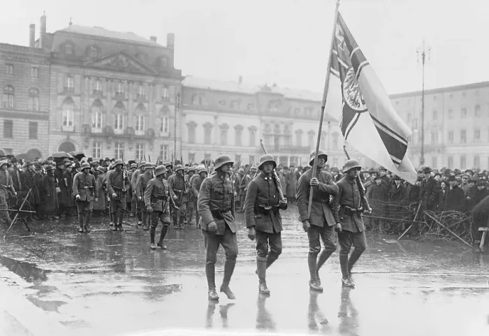 Framed Print : Marching Revolutionary Troops