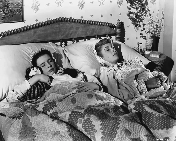 Framed Print : Margaret O'Brien, Liz Taylor Sleep / Movie Framed Print : Margaret O'Brien, Liz Taylor Sleep / Movie