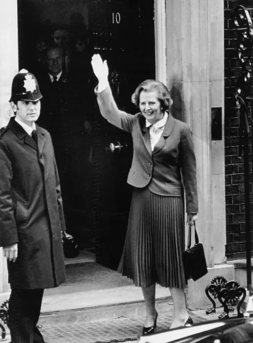 Framed Print : Margaret Thatcher At 10 Downing Street Framed Print : Margaret Thatcher At 10 Downing Street