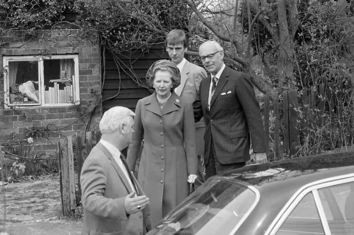 Framed Print : Margaret Thatcher and Husband Denis Framed Print : Margaret Thatcher and Husband Denis