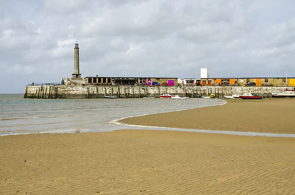 Margate bay with sandy beach, harbour, lighthouse and moored boats