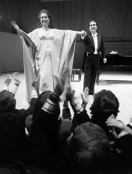 Framed Print : Maria Callas on Stage Greeting Audience Framed Print : Maria Callas on Stage Greeting Audience