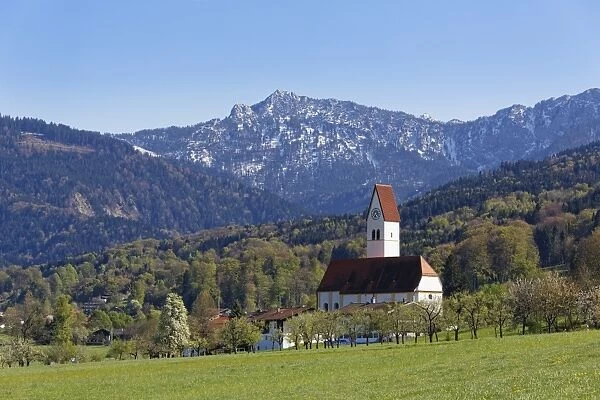 Maria Morgenstern Church, Lippertskirchen, Bad Feilnbach, Lechnerkopf mountain at the back, Upper Bavaria, Bavaria, Germany