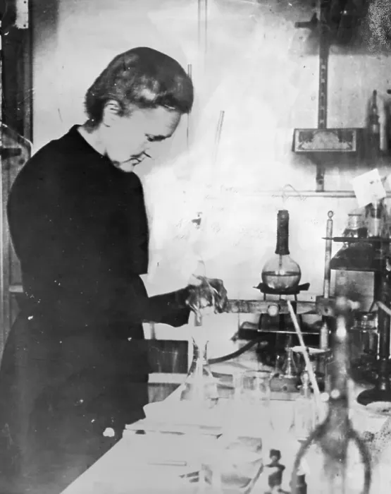 Framed Print : Marie Curie at Work in Her Laboratory Framed Print : Marie Curie at Work in Her Laboratory