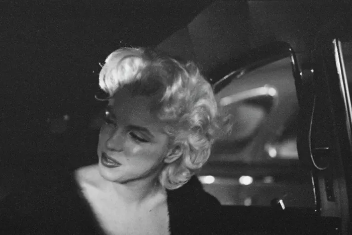 Framed Print : Marilyn in a car Framed Print : Marilyn in a car