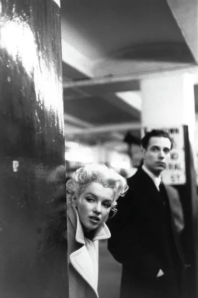 Marilyn Monroe in Grand Central Station Print. Art Prints, Posters