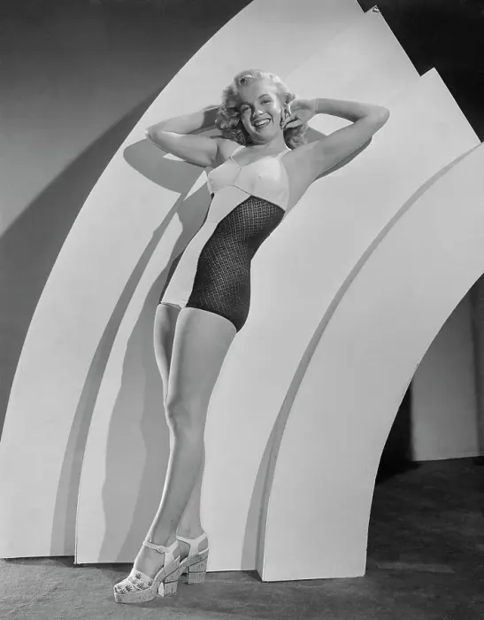 Framed Print : Marilyn Monroe Framed Print : Marilyn Monroe