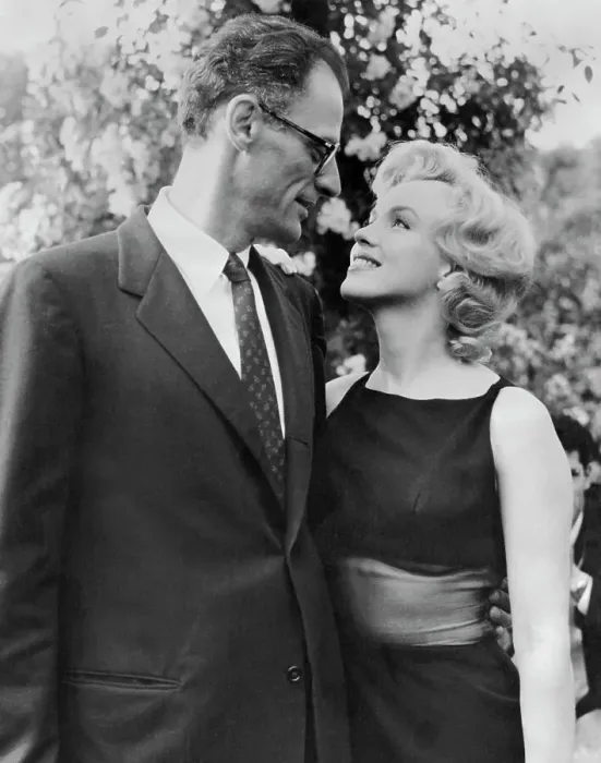 Framed Print : Marilyn Monroe and Arthur Miller Framed Print : Marilyn Monroe and Arthur Miller
