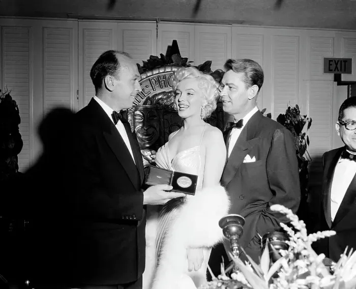 Framed Print : Marilyn Monroe Attending Award Ceremony Framed Print : Marilyn Monroe Attending Award Ceremony