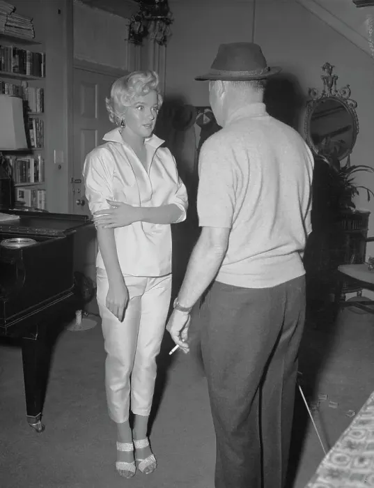 Framed Print : Marilyn Monroe and Billy Wilder Framed Print : Marilyn Monroe and Billy Wilder