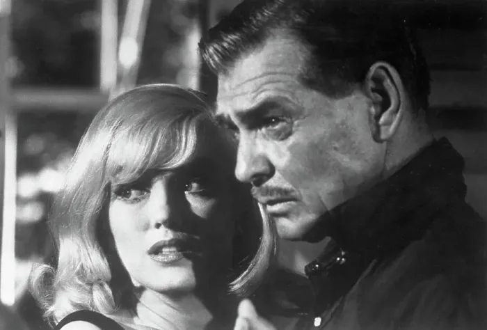 Framed Print : Marilyn Monroe and Clark Gable in The Misfits Framed Print : Marilyn Monroe and Clark Gable in The Misfits