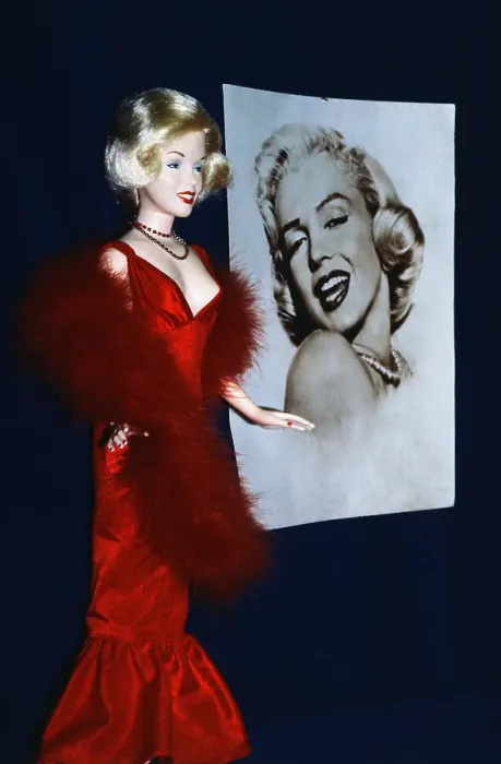 Framed Print : Marilyn Monroe Doll Framed Print : Marilyn Monroe Doll