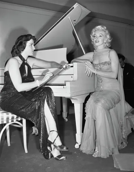 Marilyn Monroe and Jane Russell in Gentleman Prefer Blondes Print