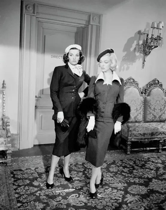 Framed Print : Marilyn Monroe and Jane Russell Framed Print : Marilyn Monroe and Jane Russell