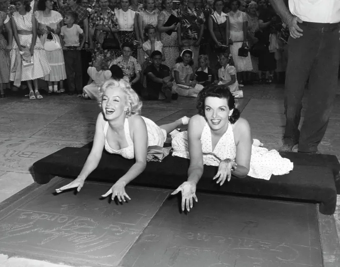 Framed Print : Marilyn Monroe & Jane Russell Framed Print : Marilyn Monroe & Jane Russell