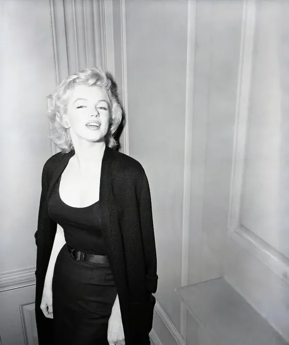 Framed Print : Marilyn Monroe Leaning Against Door Framed Print : Marilyn Monroe Leaning Against Door