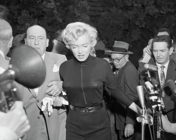 Framed Print : Marilyn Monroe Leaving Home Framed Print : Marilyn Monroe Leaving Home
