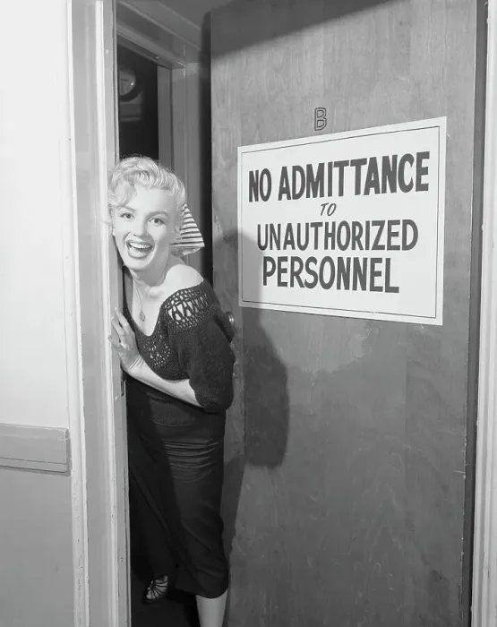 Framed Print : Marilyn Monroe at NBC Studios Framed Print : Marilyn Monroe at NBC Studios