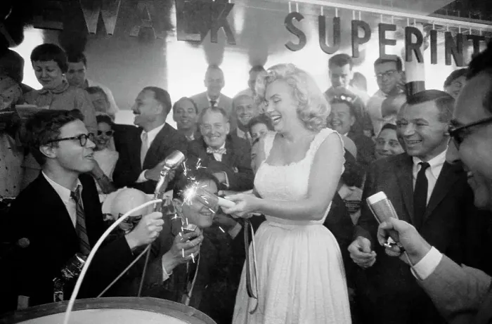 Framed Print : Marilyn Monroe Opens NYC Club with a Bang Framed Print : Marilyn Monroe Opens NYC Club with a Bang