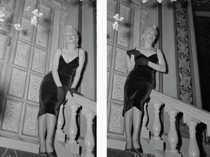 Framed Print : Marilyn Monroe Posing For Photographers Framed Print : Marilyn Monroe Posing For Photographers