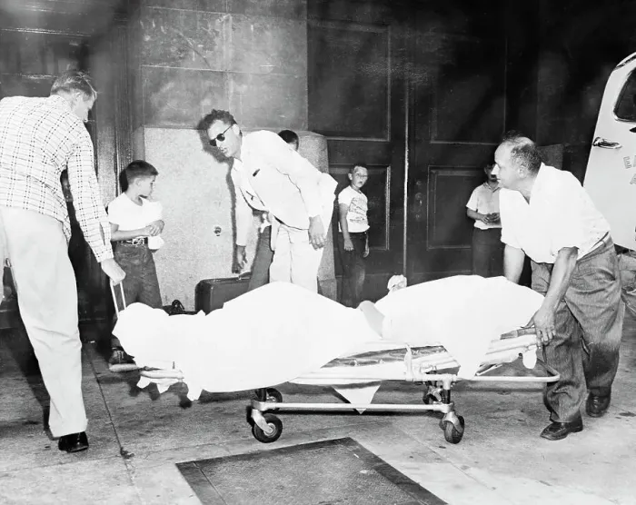 Framed Print : Marilyn Monroe Being Rushed to the Hospital Framed Print : Marilyn Monroe Being Rushed to the Hospital